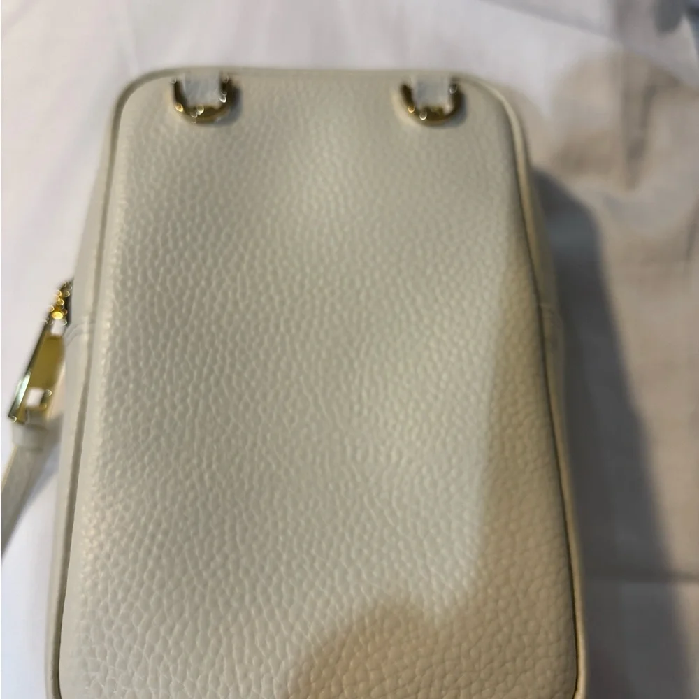 Bandolier Cream Pebbled Leather Crossbody Bag with Gold Hardware - Picture 3 of 4